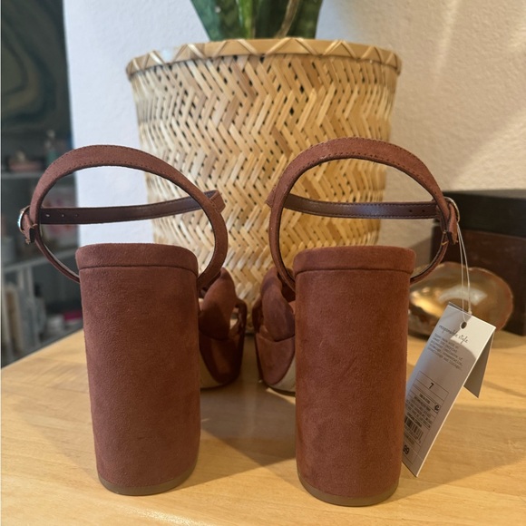 NWT A New Day Riah Brown Open Toe Ankle Strap Chunky Platform Heels - size 7 - Picture 6 of 9